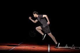 亚历克斯·罗德里奎兹完成 40-40 纪录，证明了游击手也能拥有超强力量